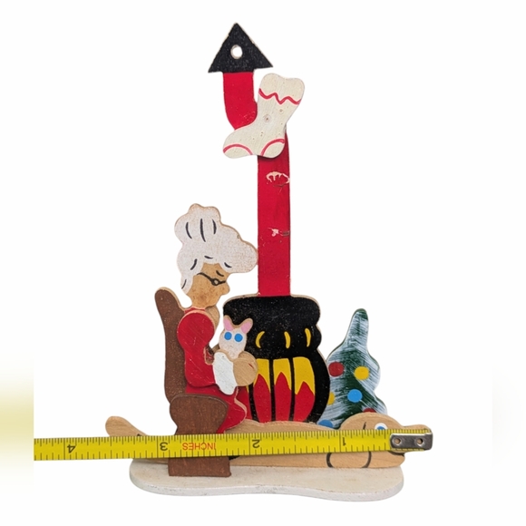 Vintage Schmidt Emgee Wooden Christmas Ornament Lady with Cat and Dog Fireplace - Picture 8 of 9